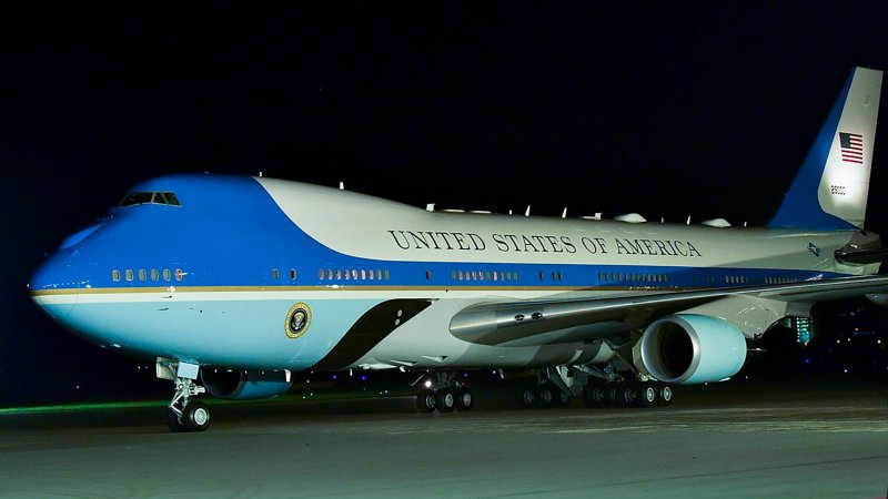 Trump “Had Never Seen Anything Like” His Secretive Flight To Iraq Aboard Air Force One