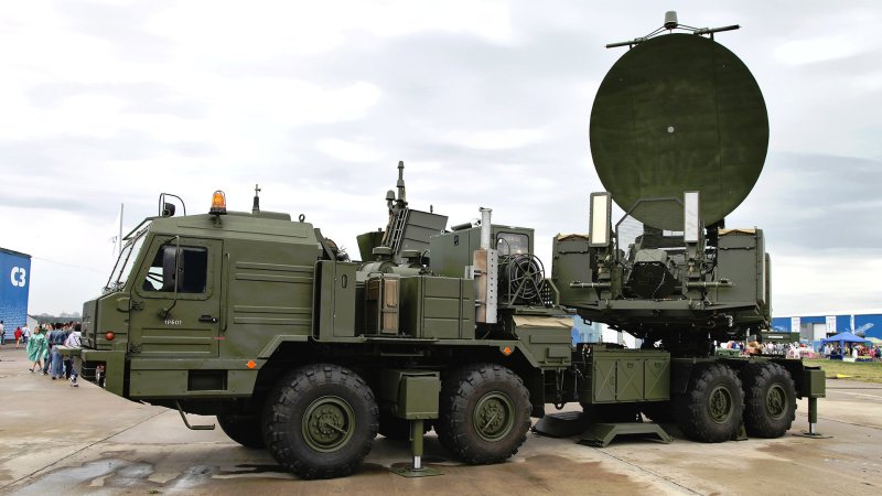 Ukrainian Officer Details Russian Electronic Warfare Tactics Including Radio “Virus”