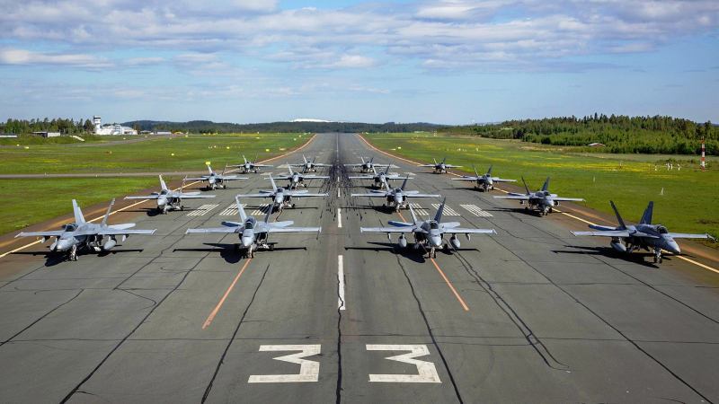 More Than Half Of Finland’s F-18 Hornets Take Part In An “Elephant Walk” Readiness Drill