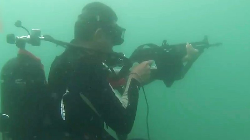 Watch Chinese Frogmen Fire Their Special Underwater Guns