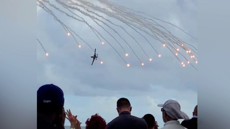 The A-10 Warthog Demo Team Executed A Huge Flare Dump To End Its Air Show Season