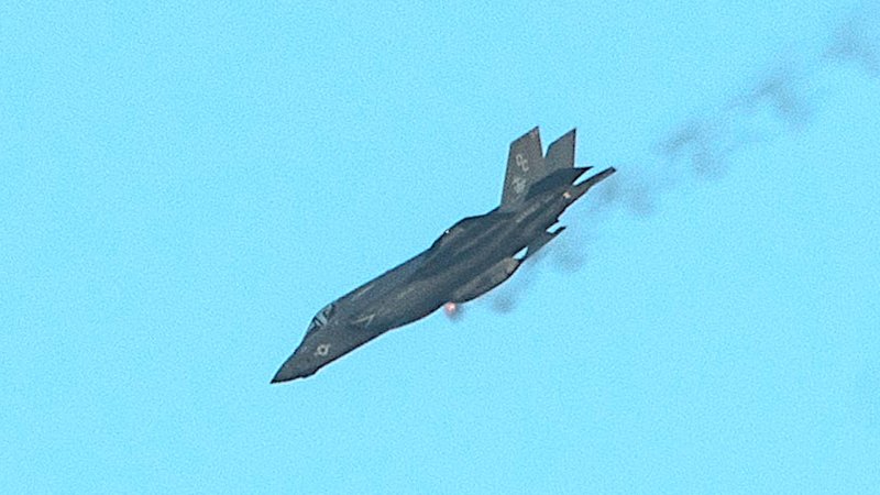 Watch A Marine Corps F-35B Fire Its Gun Pod While Flying Off The Coast Of Somalia