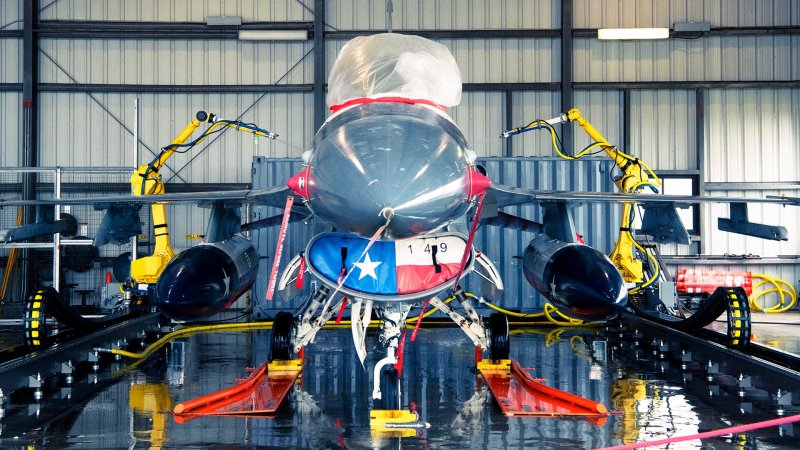 F-16s Are Now Getting Washed By Robots