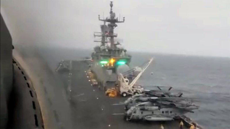 Have You Ever Seen An AV-8B Harrier Use The Meatball To Land On An Amphibious Assault Ship?