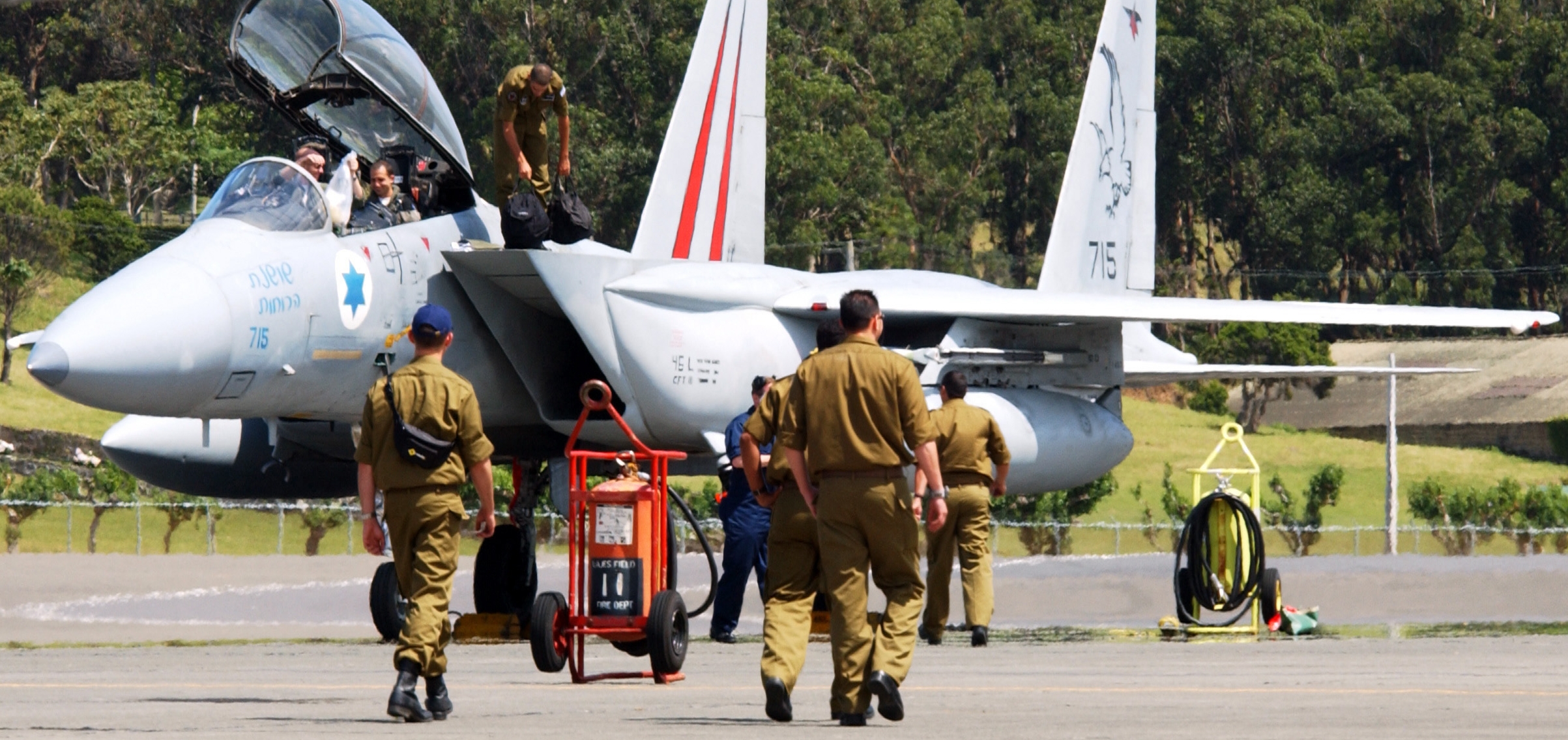 message-editor%2F1513728181822-iaf_f-15d_at_lajes.jpg