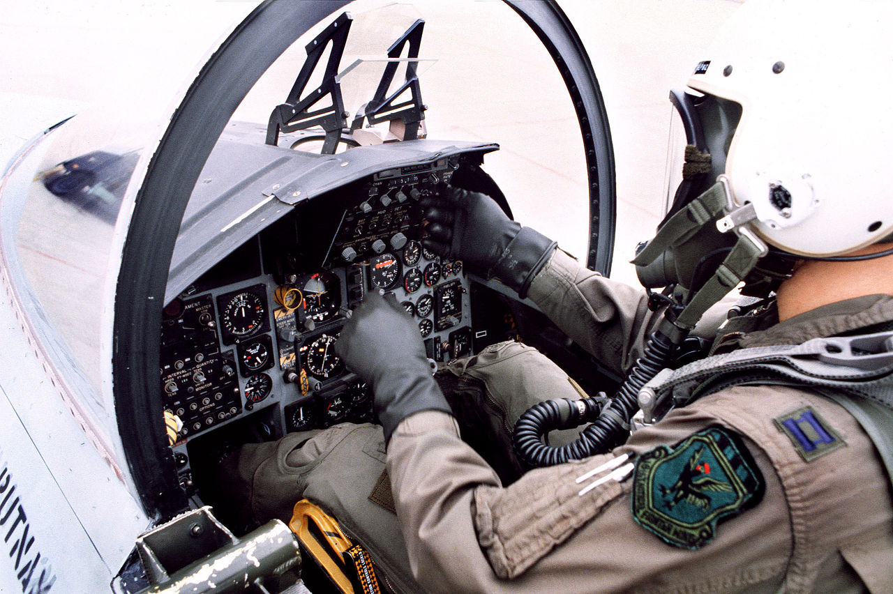 message-editor%2F1522354912718-1280px-f-15d_eagle_cockpit.jpg